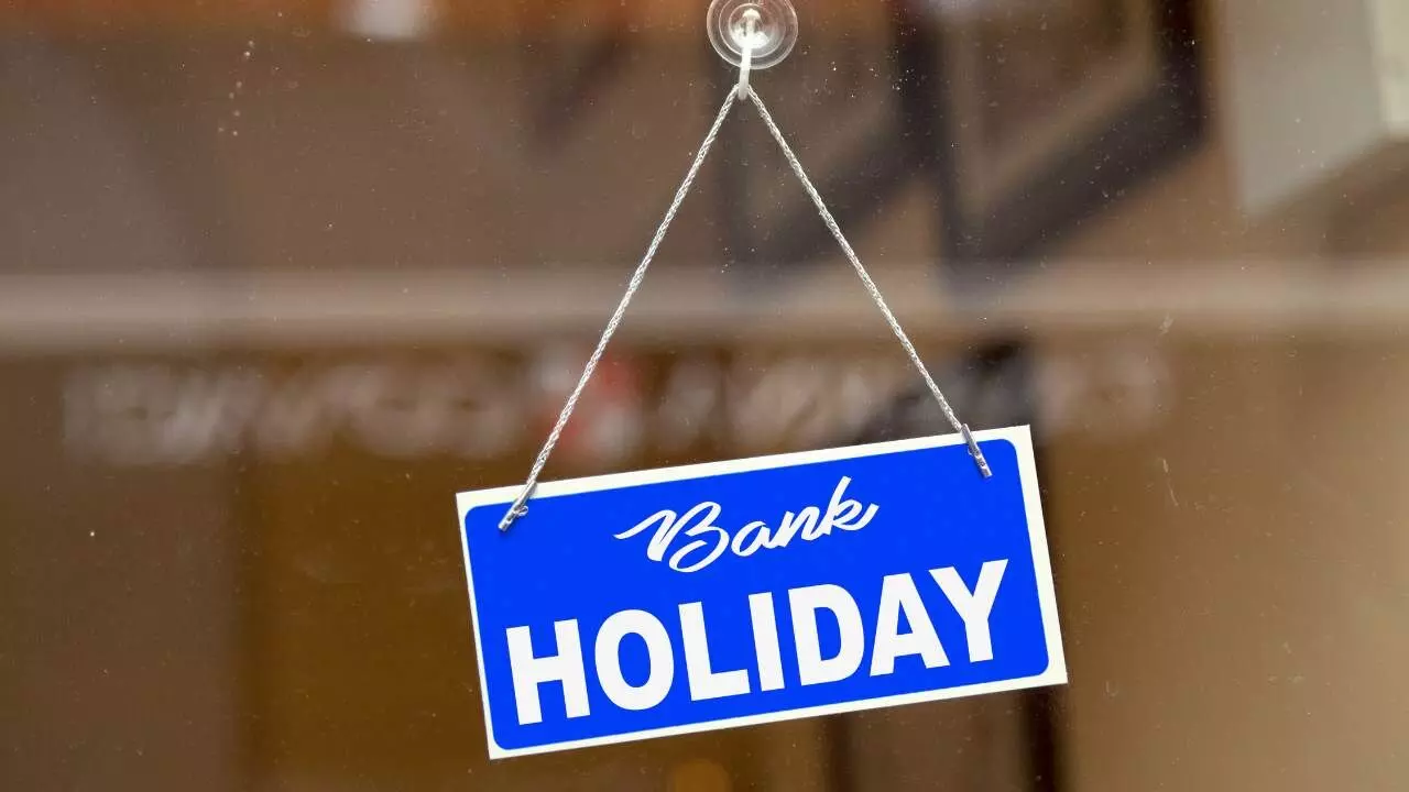 ബാങ്കുകള്‍ക്ക് ഇനി ആഴ്ചയില്‍ ഈ ദിവസങ്ങളിലും അവധി | Five day work week for  banks gets IBA nod