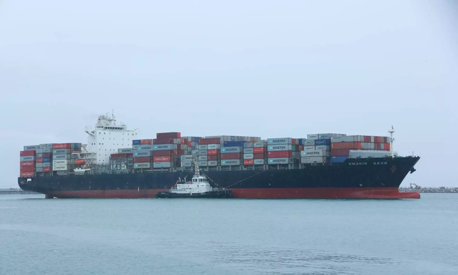 kmarin azur container ship in vizhinjam port